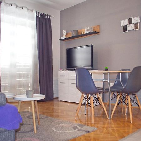 Apartments Mike Новаля Екстер'єр фото