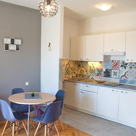 Apartments Mike Новаля Екстер'єр фото