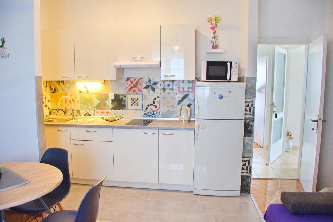 Apartments Mike Новаля Екстер'єр фото